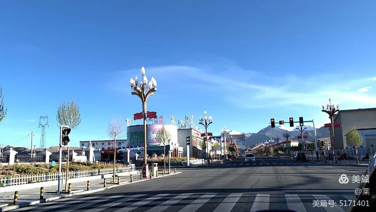 山南浪卡子县街景 19:52