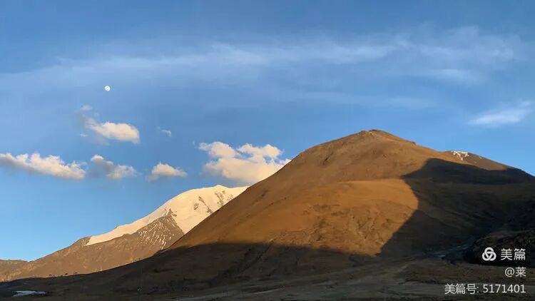 追光，日照金山，日月同辉。20:34