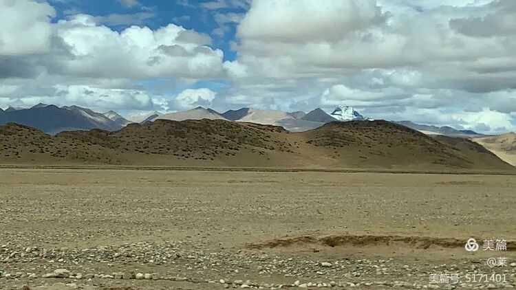 远处的希夏邦马峰 唯一一座完全在中国境内8000米级雪山