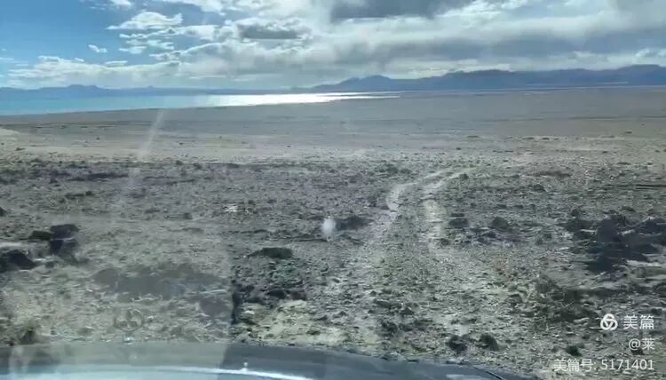 烂路、过瘾，晃得没法拍呀 好尖的石头，心疼我们的帕杰罗了…